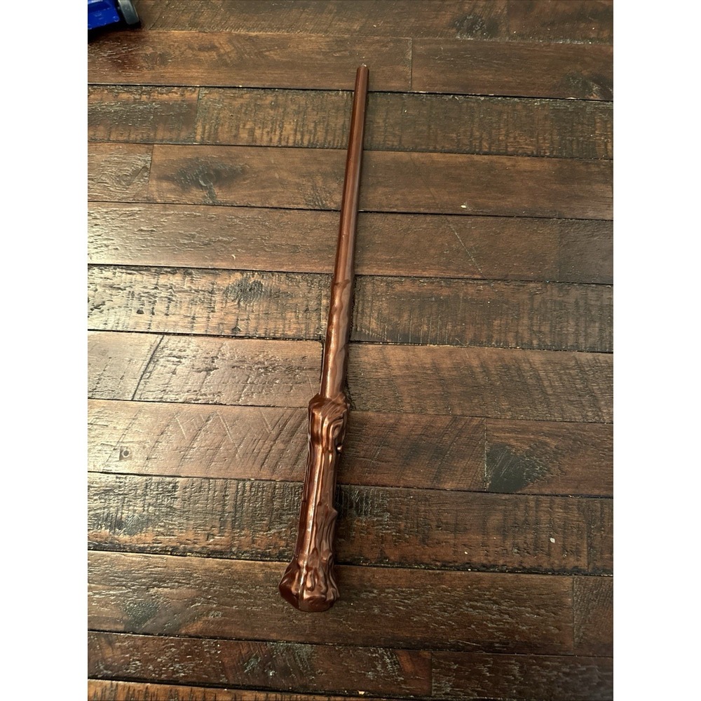 ✨ Light Up Magic Wand Toy – LED Wizard Wand Harry Potter Style Halloween Cosplay